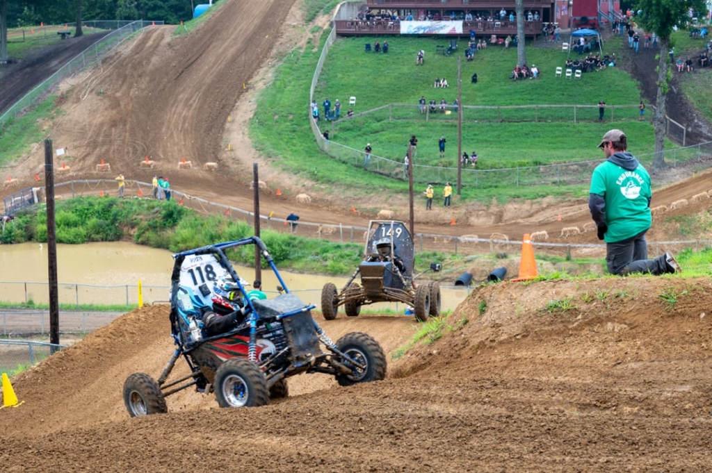 Circuit overview of buggies racing down hill